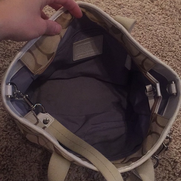 Coach purse - Picture 3 of 4